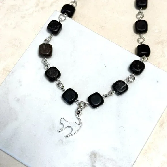 Genuine Black Agate Short Necklace, Gemstone Cube & Cute Slim Cat Pendant - Picture 4 of 12